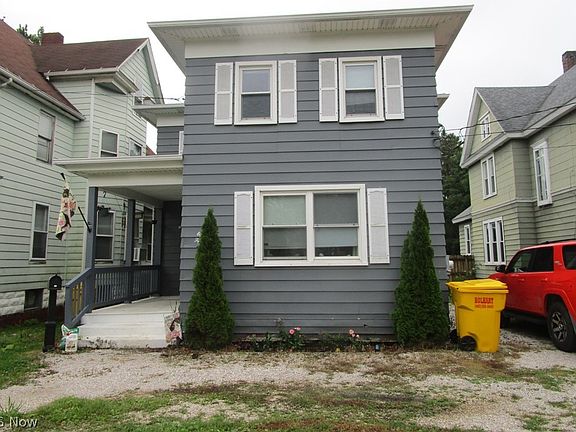 3rd image of 815 Main St