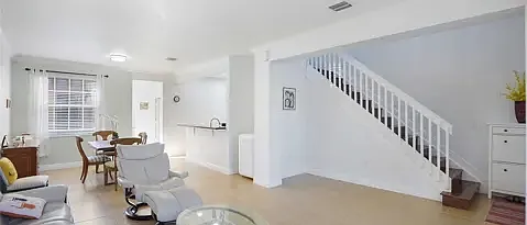 14720 SW 11th St — Photo 5