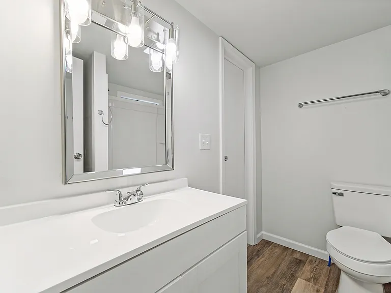 125 Evergreen St — Photo 8