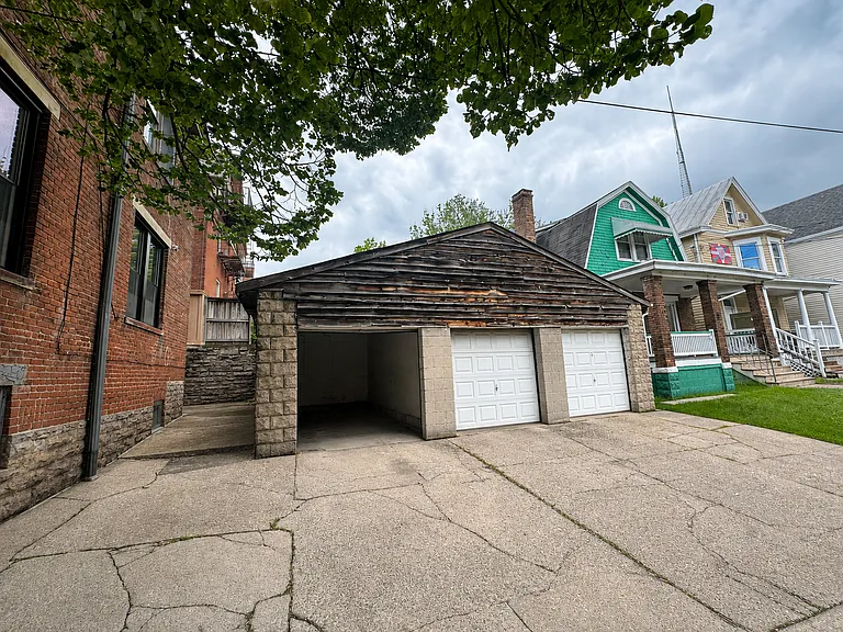 315 W McMillan St — Photo 24