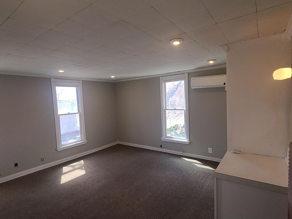 2nd image of 1617 Woodland Ave #5