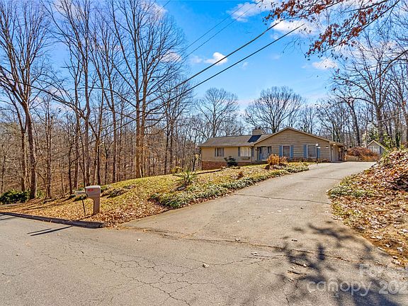 2nd image of 906 Harmony Dr