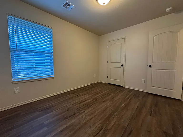 412 Chalk Hill Ct — Photo 30