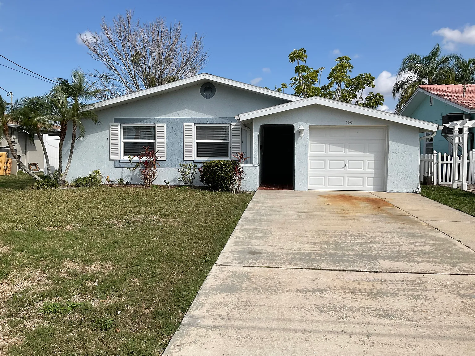 3 bed, 1444 sqft, $2,000 — Photo 1