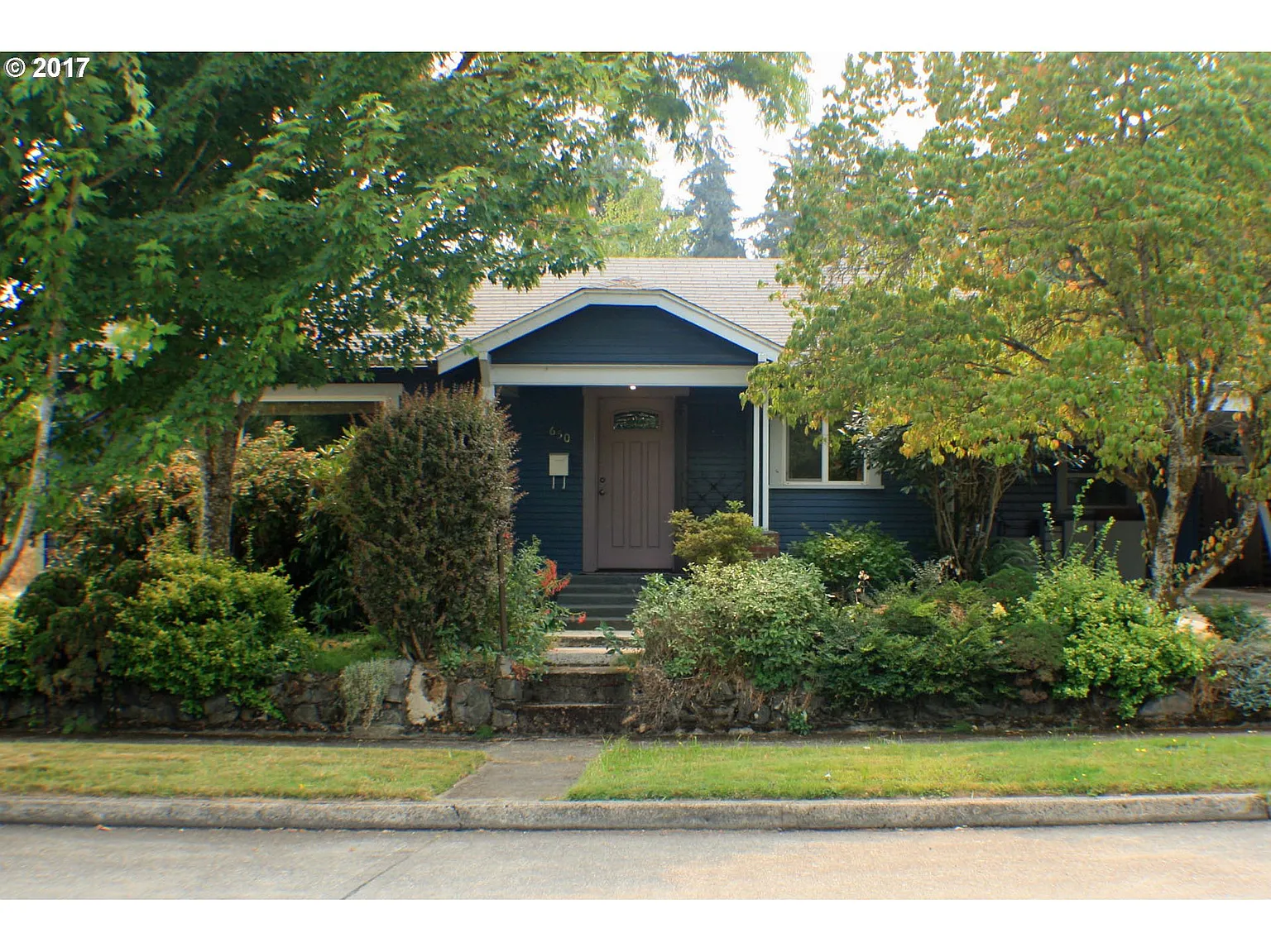650 W 19th Ave photo 1