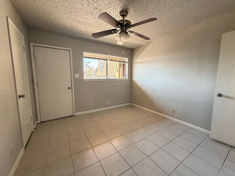 4303 Duval St — Photo 13