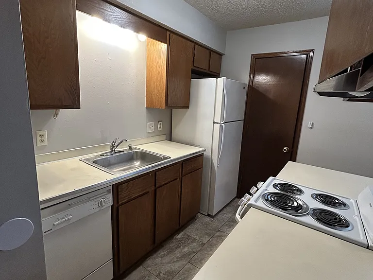 203 S Baggett St #4 — Photo 9
