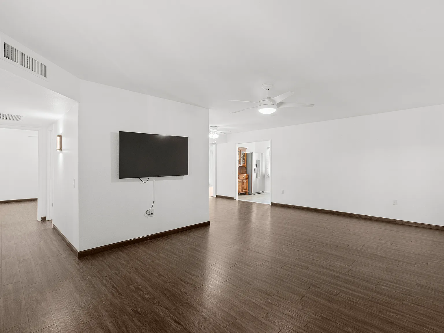 2 bed, 1221 sqft, $1,695 — Photo 3