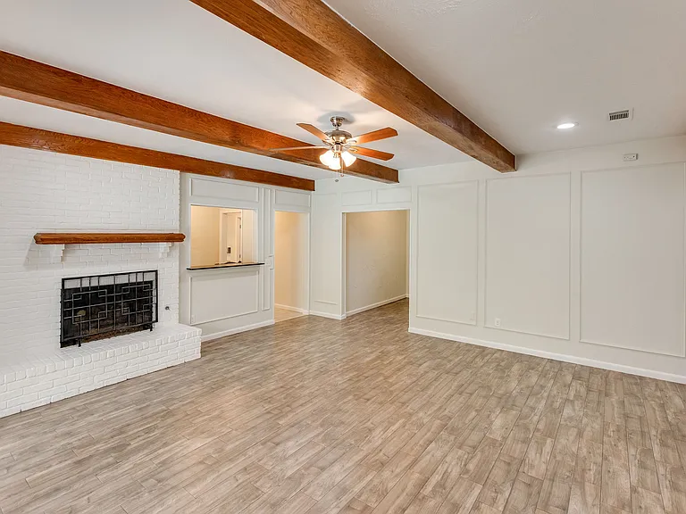 425 Provincetown Ln — Photo 7