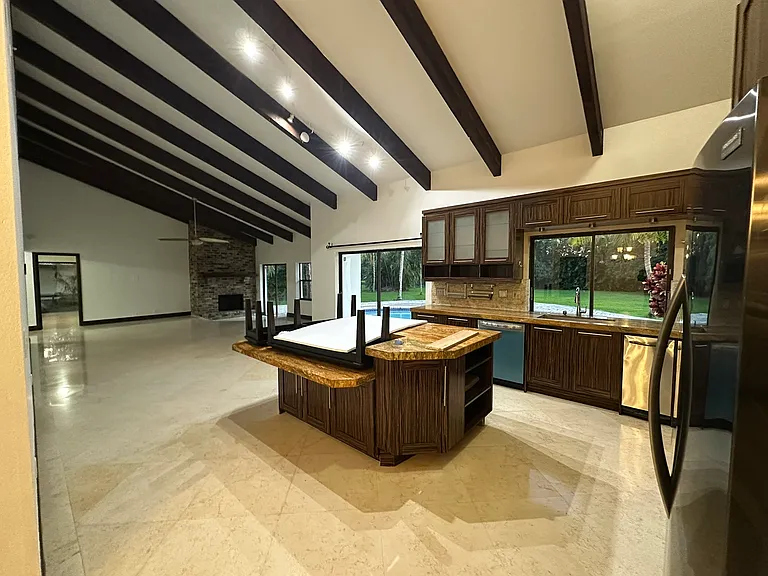 11460 SW 1st Ct — Photo 3