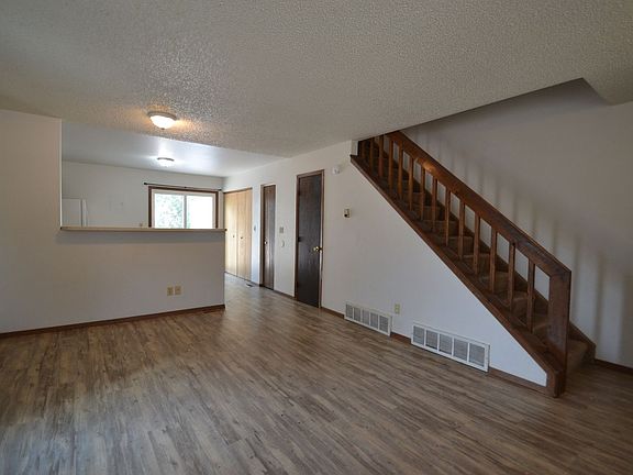 3rd image of 1975 Mineola St #D