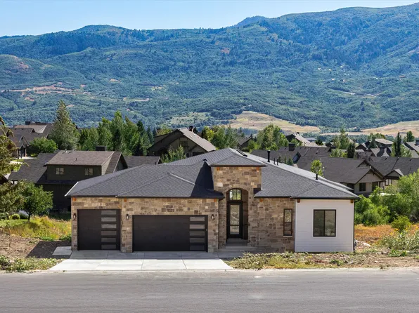 5713 E Elkhorn Dr, Eden, UT 84310