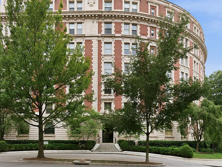 2-web-or-mls-2126 Connecticut Ave NW 77_63_07132026