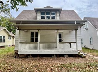 614 Bluemont Ave, Manhattan, KS 66502