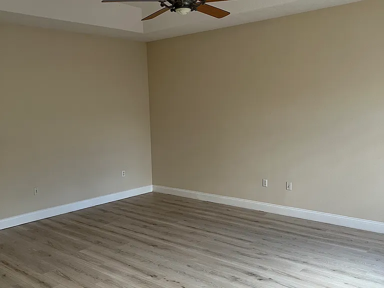 Family Room w/New Laminate Flooring