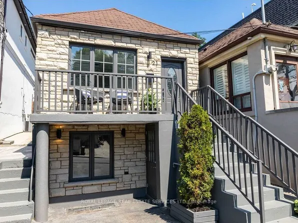 21 Haverson Blvd, Toronto, ON M6M 3J5