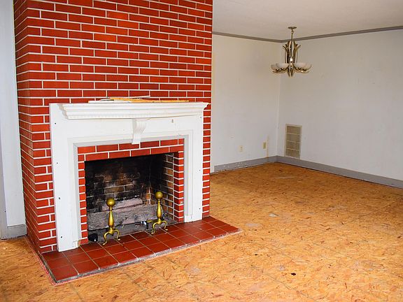 5th image of 97 Old Boone Ln