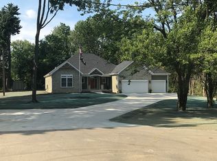 1705 Edgewood Dr, Troy, OH 45373