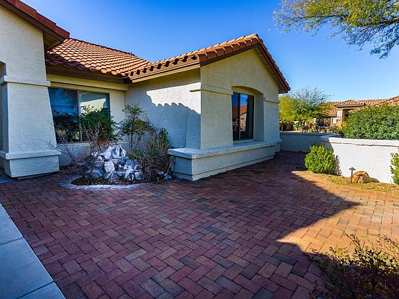 2nd image of 2194 E Falcon Vista Dr
