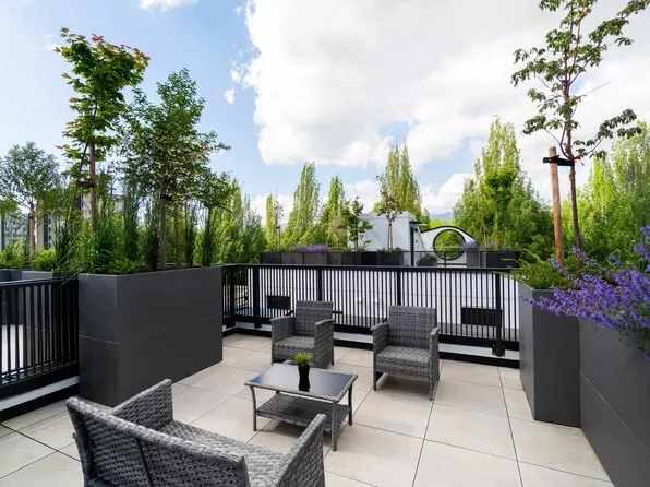 1552 E 3rd Ave #122, Vancouver, BC V5N 5R8
