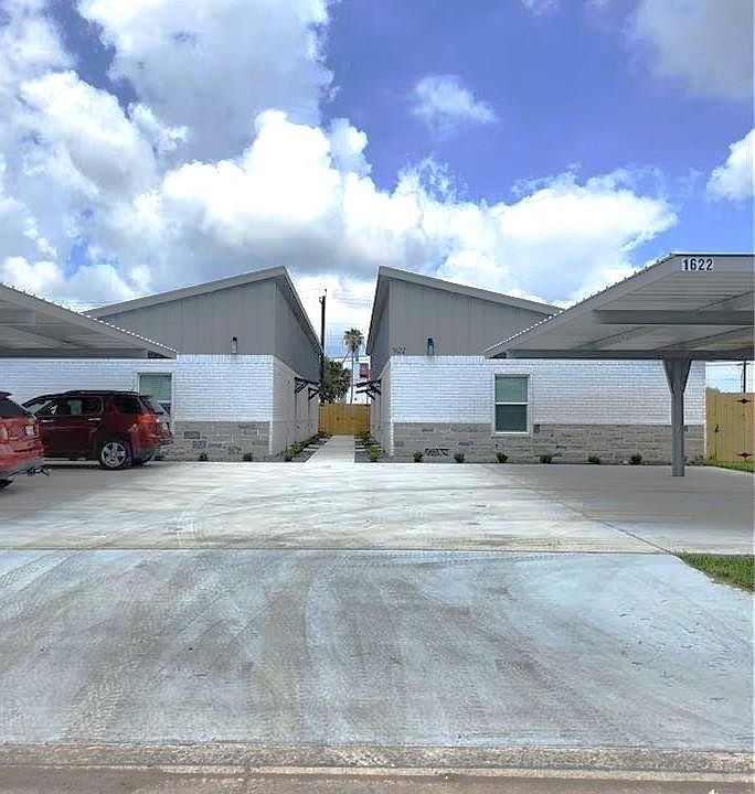 1st image of 1622 Playa Dr
