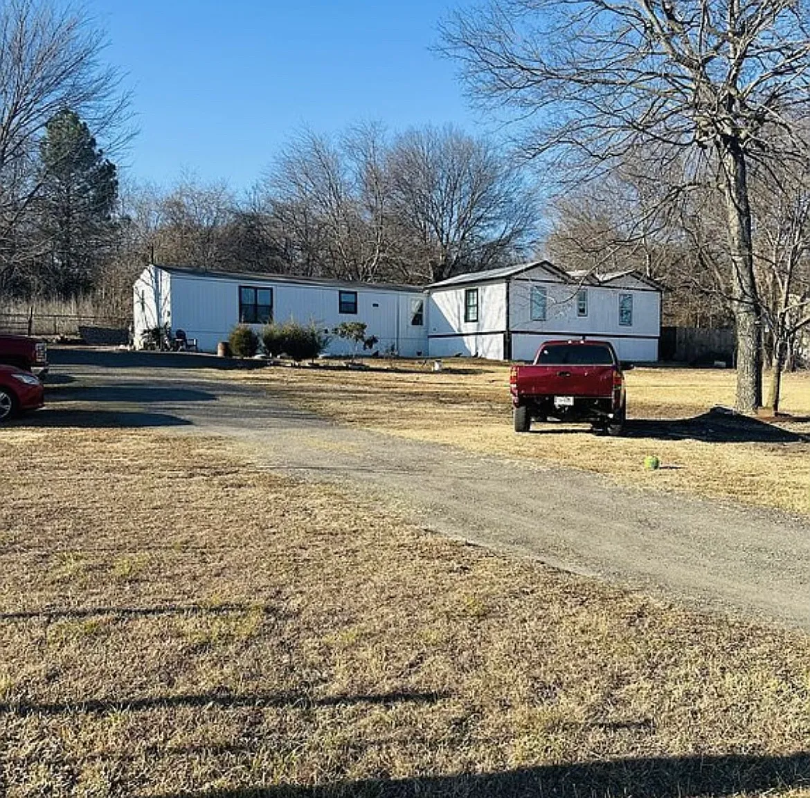 5 bed, 1344 sqft, $1,800 — Photo 1