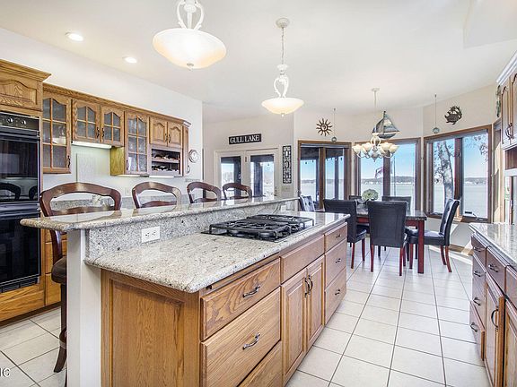 5th image of 607 S Gull Lake Dr