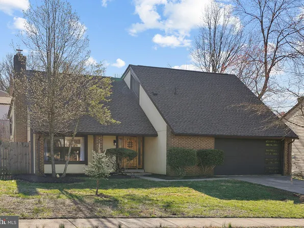 6807 Vantage Dr, Alexandria, VA 22306