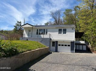 2914 Woodward Ave, Lock Haven, PA 17745
