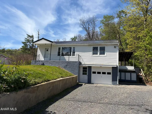 2914 Woodward Ave, Lock Haven, PA 17745