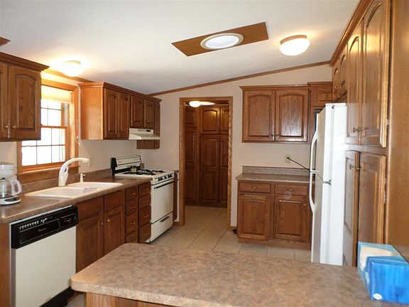 3rd image of 1871 Silverwood Dr