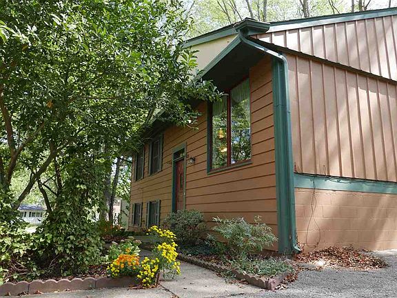 2nd image of 3611 W Parkview Dr