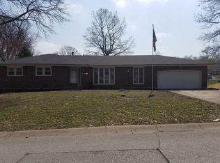 1601 NE 78th St, Gladstone, MO 64118
