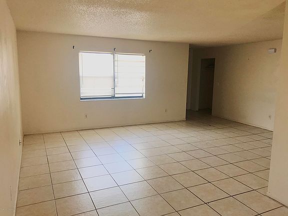 2nd image of 1700 Country Club Blvd