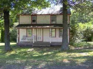 13 Church Ln, Schaghticoke, NY 12154