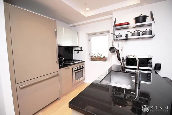 Rented by Kian Realty | media 19