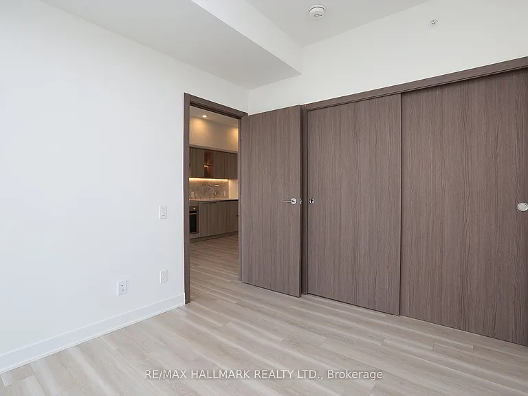 17 Bathurst St #4007 — Photo 21