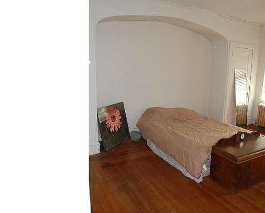 5th image of 2157 E Cumberland St