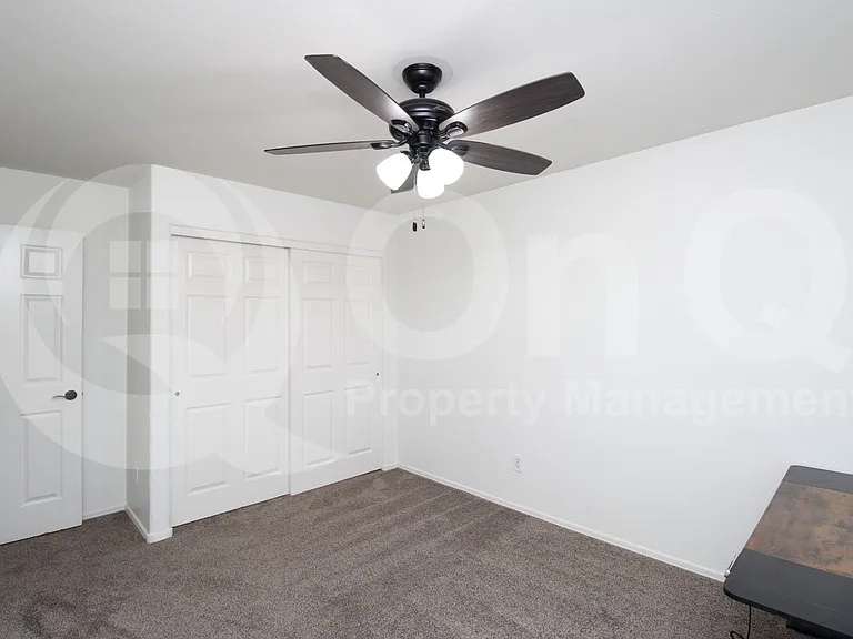 137 W Leah Ct — Photo 12