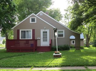 2001 4th St, Perry, IA 50220