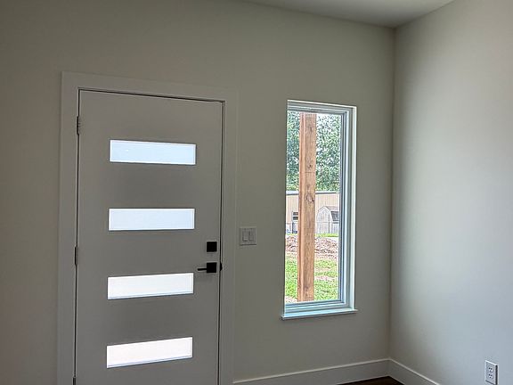 3rd image of 3105 Aaron Ave #B