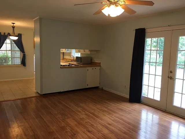 Beautiful 3 Bedroom 2 Bath Brick Home in Valdosta — Photo 2