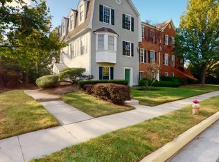 2006 Gallows Tree Ln, Vienna, VA 22182