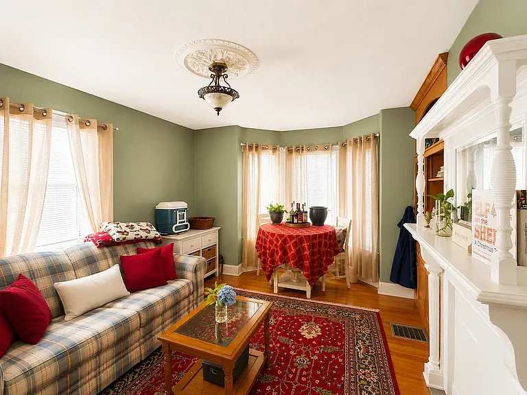 30 Hume Ave — Photo 3