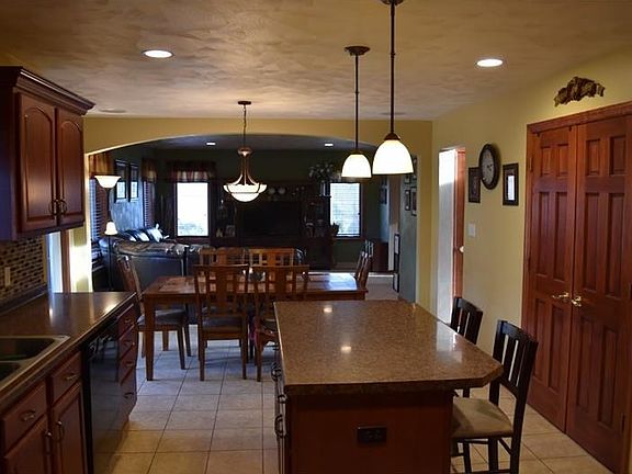 2nd image of 739 Westminster Dr