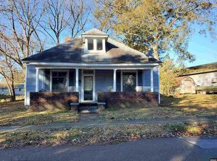220 N College St, Martin, TN 38237