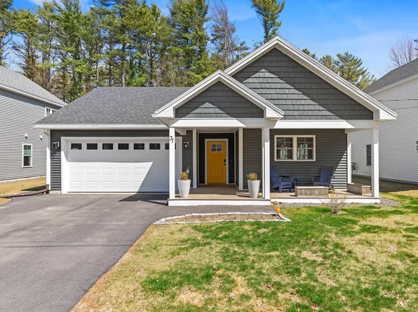 31 Neptune Drive, Brunswick, ME 04011