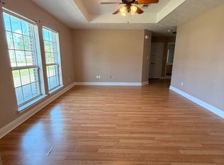 1002 Helena Ave, Nederland, TX 77627