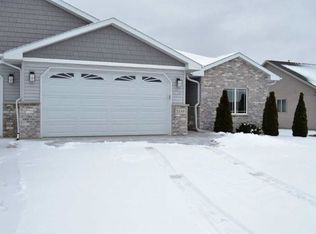 1148 Cambria Ct, Oshkosh, WI 54904