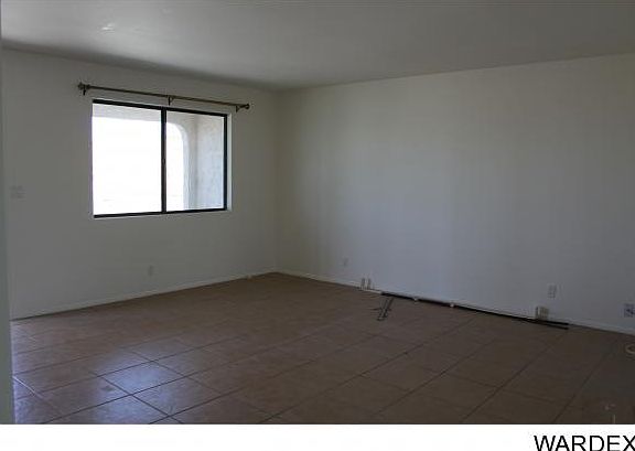 3rd image of 3570 Bluegrass Dr